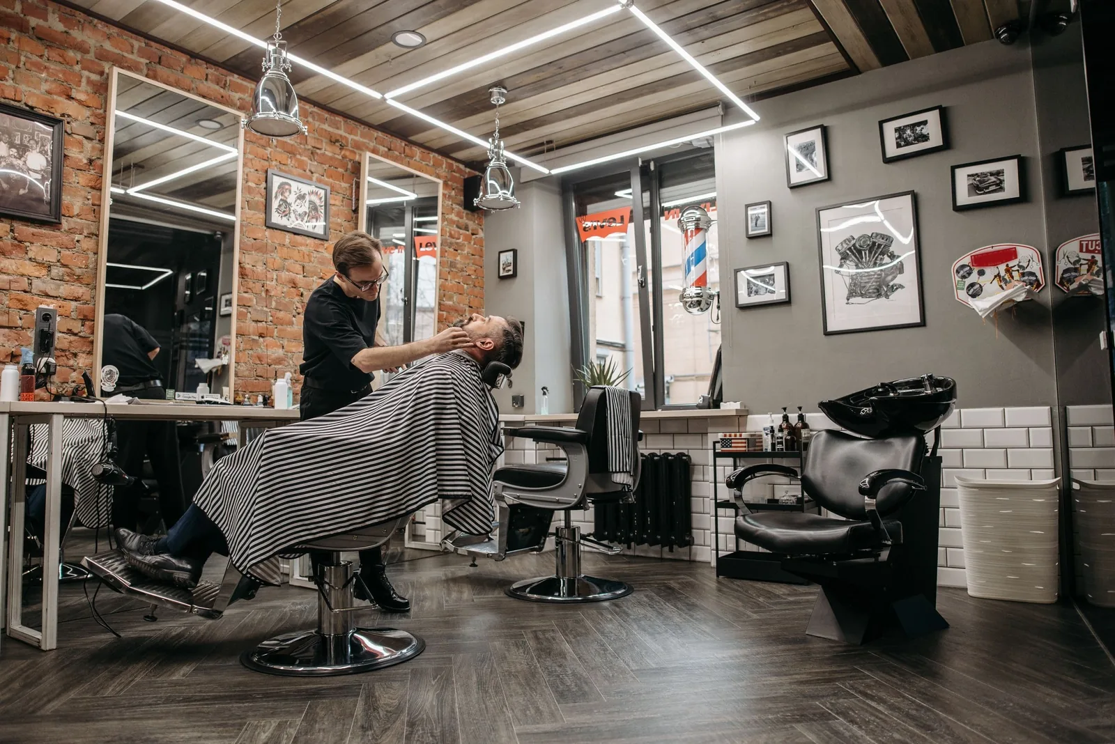 Inside and outside Pomade